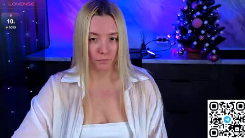 oliviashepard online show from December 12, 8:03 am