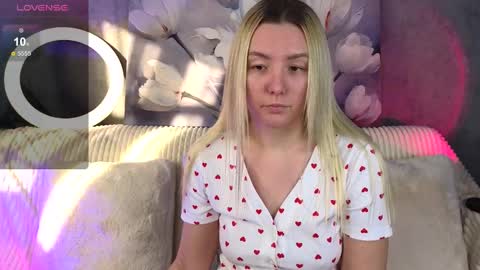 oliviashepard online show from January 24, 7:19 am