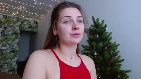 Snapshot of oliviashiny chatting on December 18, 5:59 am Olivia online show from December 18, 5:59 am