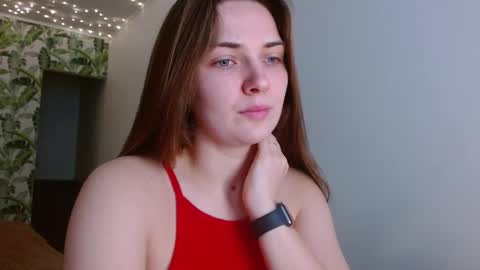 Snapshot of oliviashiny chatting on January 14, 5:29 am Olivia online show from January 14, 5:29 am