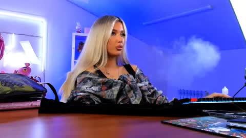 Olivia online show from March 8, 1:57 pm