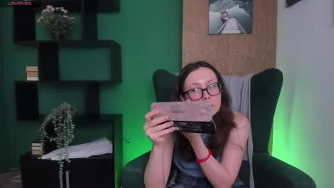 Olivia online show from December 16, 12:55 pm