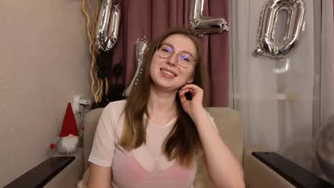 Kylie online show from February 19, 8:08 pm