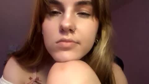 Snapshot of olliefadeley chatting on September 14, 2:40 pm Mila online show from September 14, 2:40 pm
