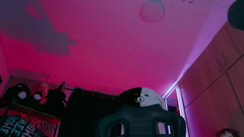     online show from October 21, 2:27 am