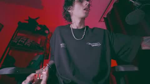     online show from April 17, 1:19 am