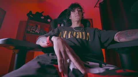     online show from April 9, 1:31 am