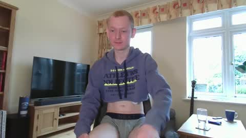 Snapshot of ollysparks chatting on January 4, 12:27 pm Olly online show from January 4, 12:27 pm