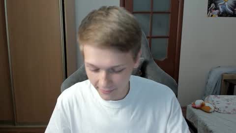 Oliver and Mira online show from October 11, 10:24 pm