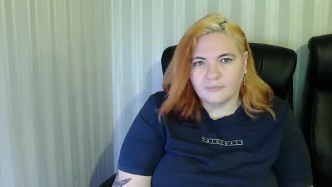 OlyaAndNetty online show from December 18, 6:58 pm