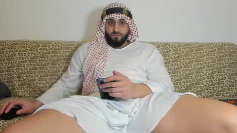 Snapshot of omar_xoxo chatting on January 15, 10:46 pm Omar online show from January 15, 10:46 pm
