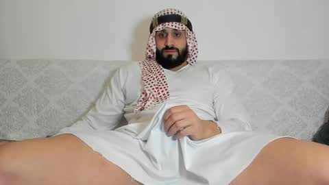Snapshot of omar_xoxo chatting on December 30, 9:50 pm Omar online show from December 30, 9:50 pm