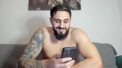 Omar online show from November 12, 10:01 pm