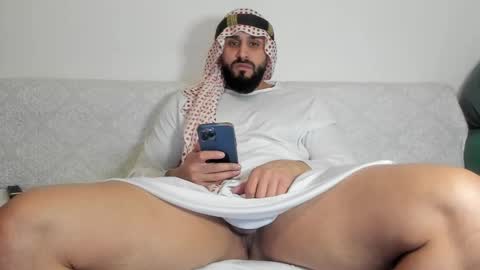 Snapshot of omar_xoxo chatting on February 25, 8:58 am Omar online show from February 25, 8:58 am