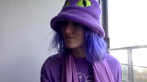 Snapshot of omilk chatting on December 13, 5:54 pm omilk online show from December 13, 5:54 pm