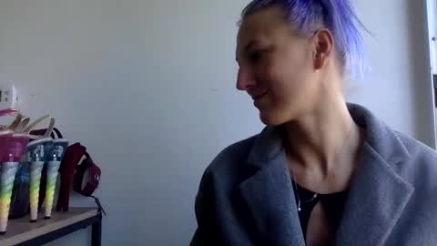 Snapshot of omilk chatting on December 1, 5:59 pm omilk online show from December 1, 5:59 pm