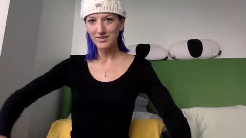Snapshot of omilk chatting on December 10, 5:22 pm omilk online show from December 10, 5:22 pm