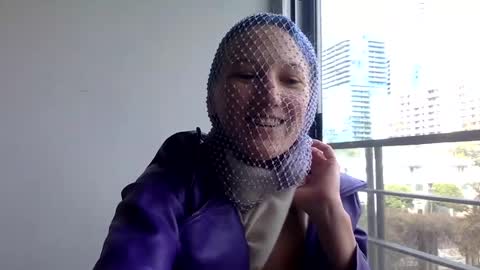 Snapshot of omilk chatting on December 25, 6:41 pm omilk online show from December 25, 6:41 pm