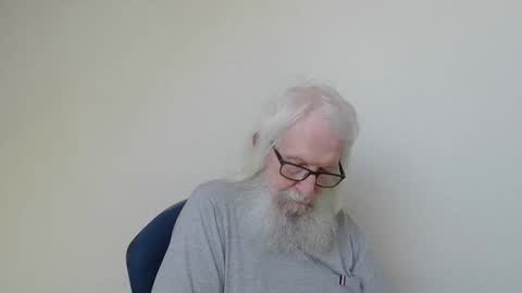 Somewhere over the rainbow online show from March 12, 8:07 am