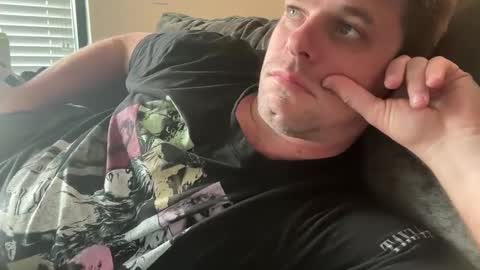 onceaweekview online show from March 3, 8:32 pm