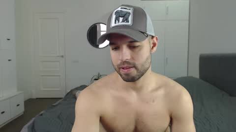 onebestlover online show from February 27, 11:50 am
