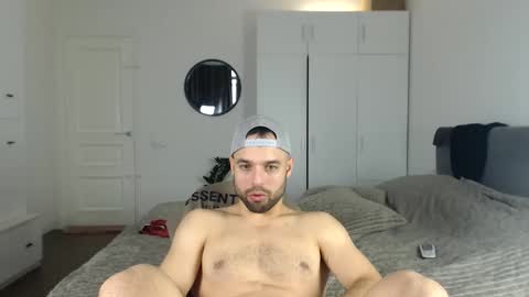 onebestlover online show from October 19, 11:04 am