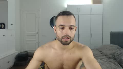 onebestlover online show from November 27, 11:07 am