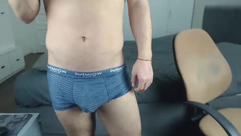 onebestlover online show from February 19, 6:00 pm