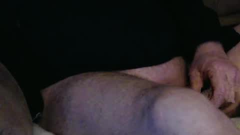 Snapshot of onehanglow chatting on January 30, 1:22 am Butch online show from January 30, 1:22 am