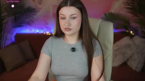 L A Y A online show from May 11, 6:31 am