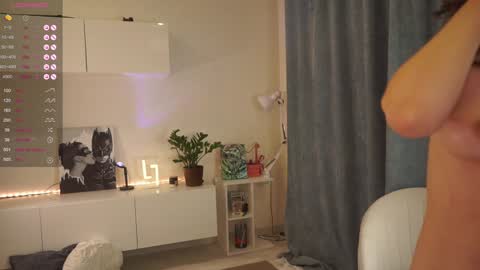 SamLolita online show from October 9, 7:30 pm