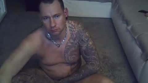 Snapshot of onepussycock chatting on December 11, 1:05 am .....mICha..... online show from December 11, 1:05 am