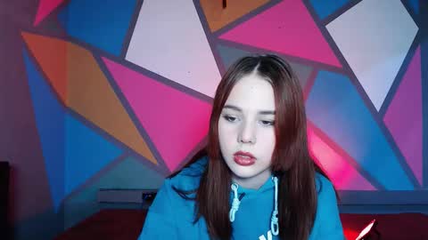 onessandra online show from November 20, 8:02 am