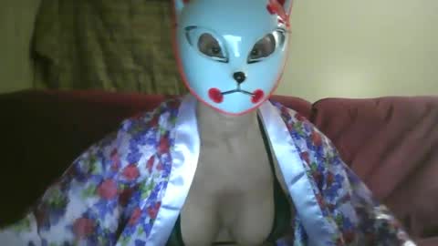Snapshot of onewomanfreakshow chatting on September 9, 12:10 am onewomanfreakshow online show from September 9, 12:10 am
