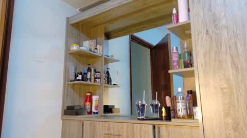 Bestie online show from December 6, 5:03 am