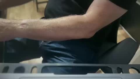 onlocationnyc online show from October 10, 2:17 am