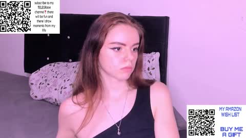 Snapshot of only_sarah1 chatting on March 5, 11:27 pm only_sarah1 online show from March 5, 11:27 pm