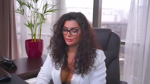 Snapshot of onlynicolle chatting on March 1, 10:02 am Nicolle online show from March 1, 10:02 am