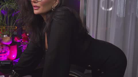 Snapshot of onlynicolle chatting on December 20, 9:06 pm Nicolle online show from December 20, 9:06 pm