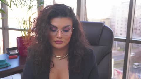 Snapshot of onlynicolle chatting on January 23, 1:45 pm Nicolle online show from January 23, 1:45 pm