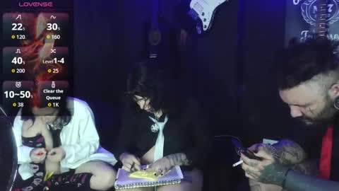 Raven online show from October 31, 8:37 am