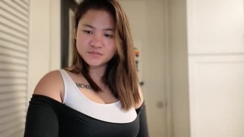 Miss Girly online show from January 7, 9:25 am