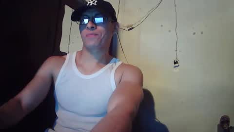 oomaurooo online show from December 20, 7:26 am