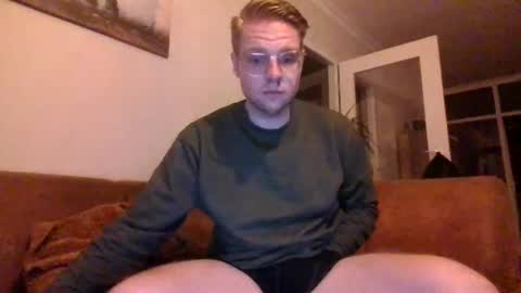 oook5 online show from November 17, 8:33 pm