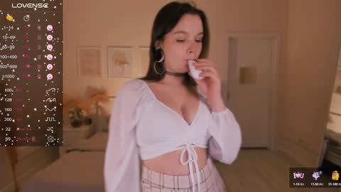  Chloe  follow me  online show from January 22, 1:42 pm