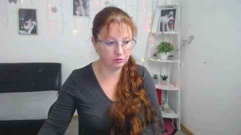 Snapshot of oovanessahotts chatting on September 15, 4:58 am Vanessa online show from September 15, 4:58 am