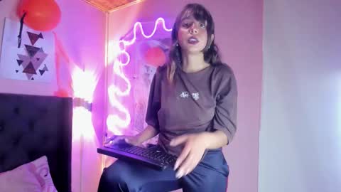 ophelune online show from October 26, 1:56 pm