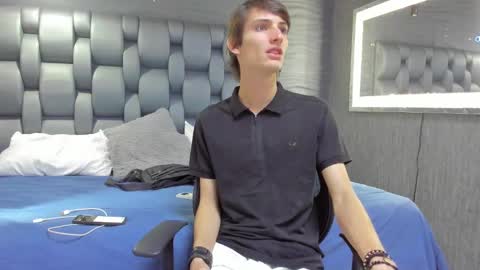 Snapshot of orion_galax chatting on December 11, 5:25 pm orion_galax online show from December 11, 5:25 pm