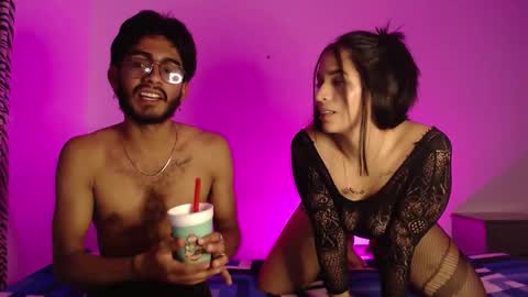 orion y perla online show from November 14, 5:53 am