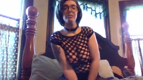 Snapshot of orphyx chatting on January 14, 5:34 pm Entropy online show from January 14, 5:34 pm